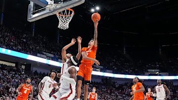 素质上都趋 素质上都趋